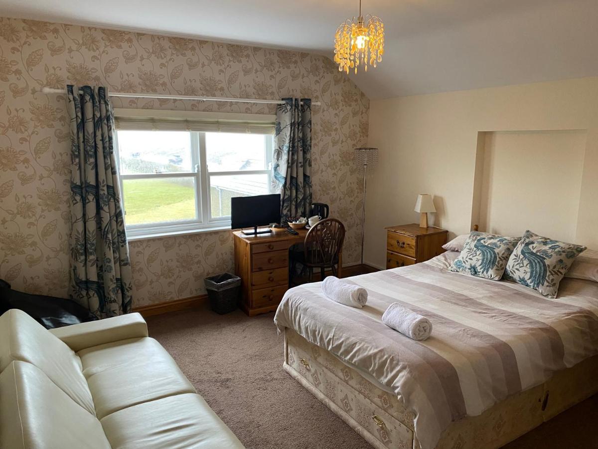 The Duke Of Edinburgh Inn Newgale Εξωτερικό φωτογραφία